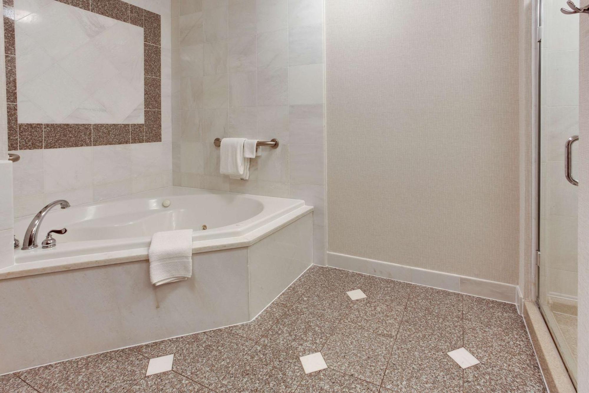 Drury Inn&Suites West Des Moines Extérieur photo